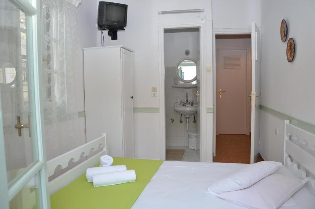 Aegli Rooms Tínos Buitenkant foto